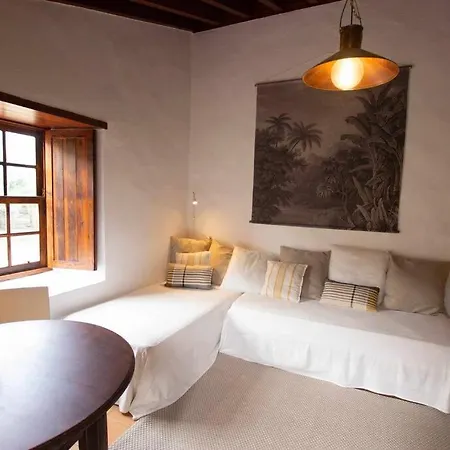 Cerca De La Costa De 2